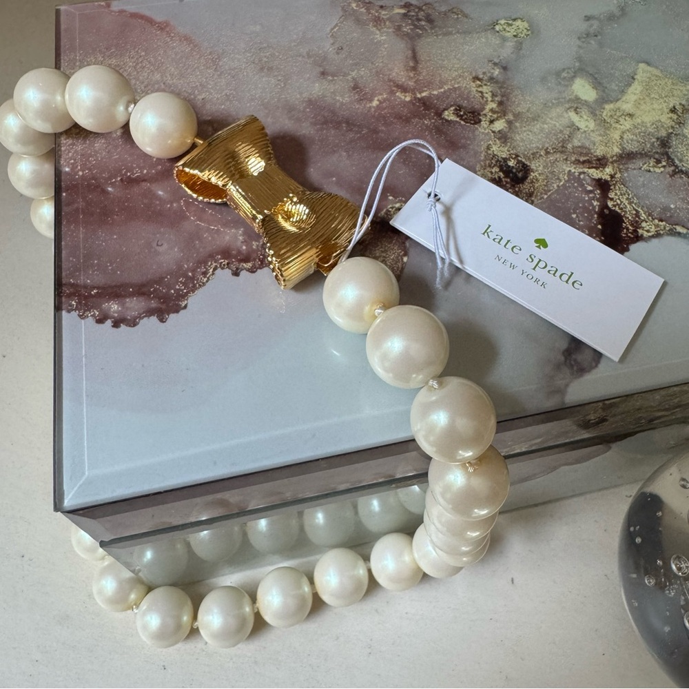 LAST ONE! Kate Spade Pearls Short Necklace NWT!